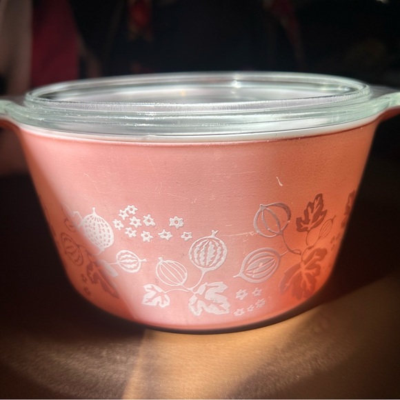 Pyrex Pink Casserole Dish with Lid